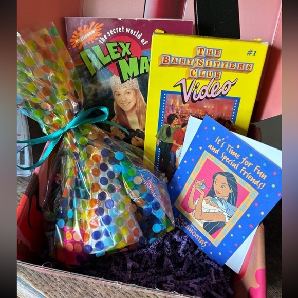 90s/Y2k Girl Nostalgic Mystery Box - Picture 6 of 7